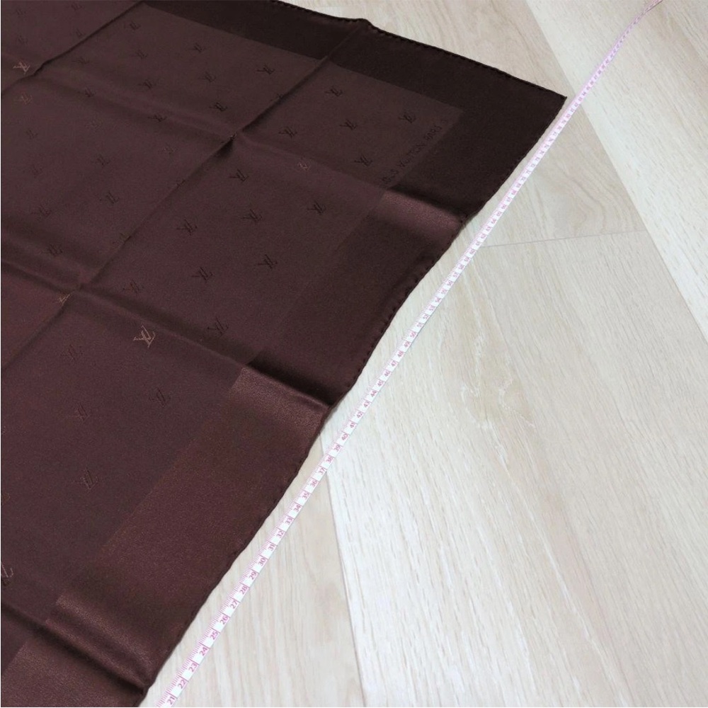 Louis Vuitton Chocolate Monogram Scarf - Picture 4 of 13